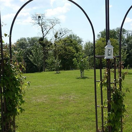 Hotel Le Manoir Des Aromes Brugny-Vaudancourt Exterior foto