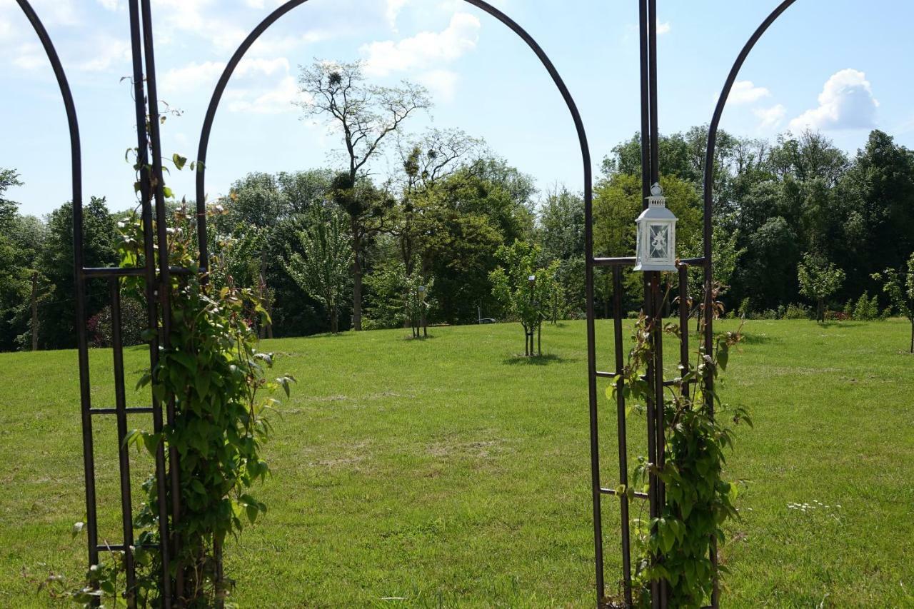Hotel Le Manoir Des Aromes Brugny-Vaudancourt Exterior foto